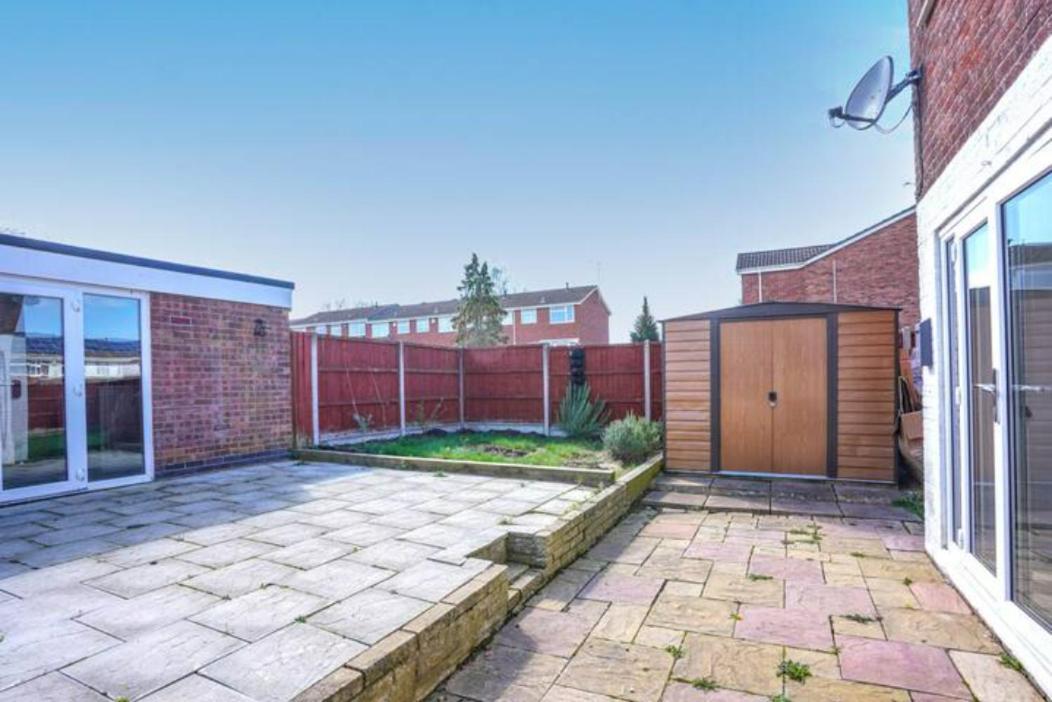 Blandford House: Garden Retreat With Smart Amenities Holiday home *